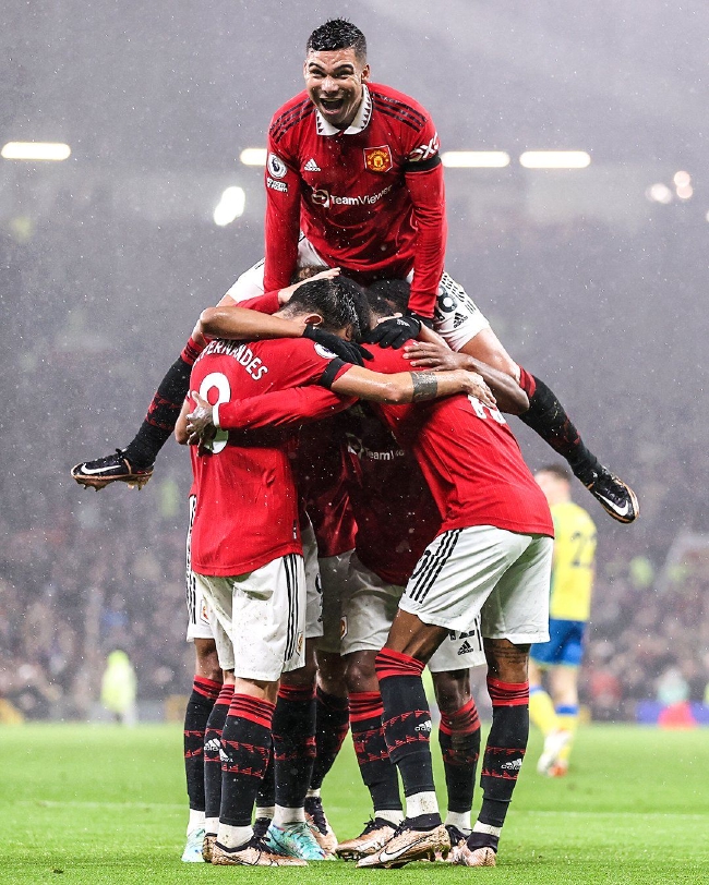 球队通过一 球队通过一