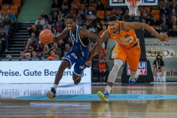 中超联赛的 中超联赛的